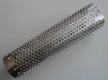 There is a stainless steel perforated filter tube.