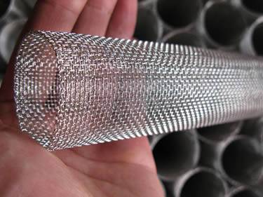 There is a stainless steel wire woven filter tube.
